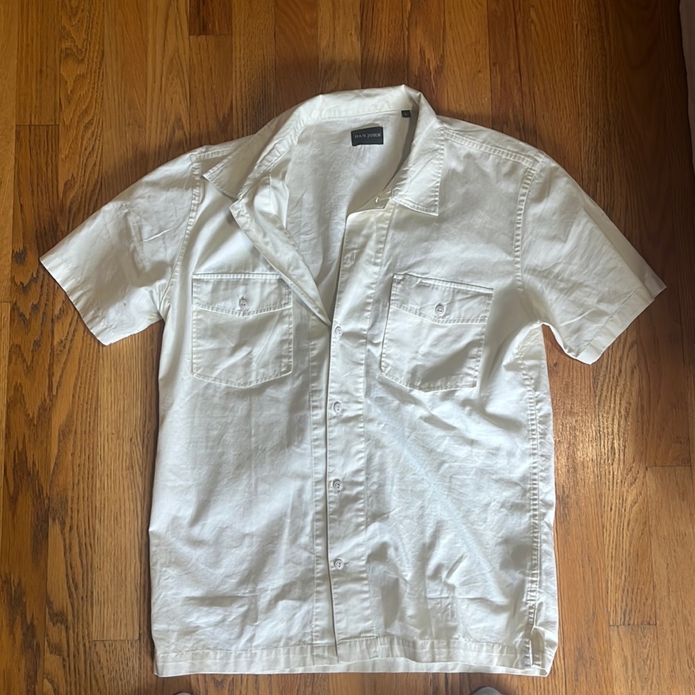 Dan John short sleeve button up shirt